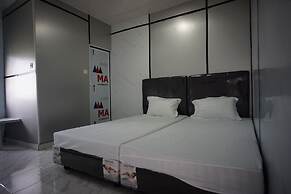 OYO 94903 Akasia Guesthouse