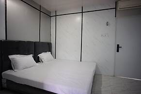 OYO 94903 Akasia Guesthouse