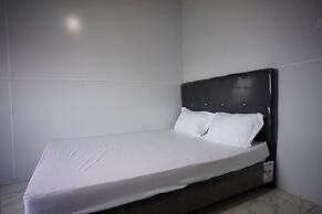 OYO 94903 Akasia Guesthouse