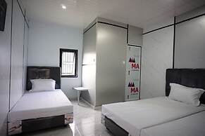 OYO 94903 Akasia Guesthouse