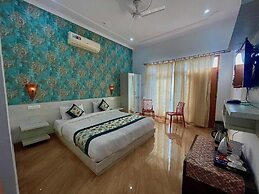 Lacurcuma Luxury Homestay Khajuraho