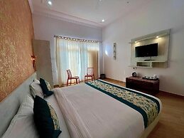 Lacurcuma Luxury Homestay Khajuraho