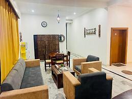 Lacurcuma Luxury Homestay Khajuraho