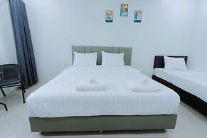 The Rich Hotel