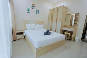The Rich Hotel