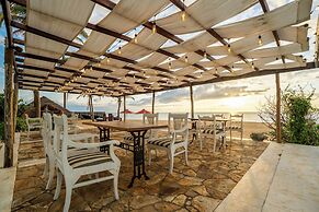 Dolphin Beach Resort