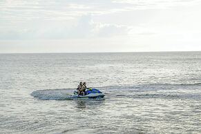 Dolphin Beach Resort