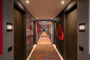 Radisson RED Indore