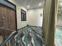 Hotel Awadh Pearl