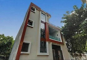 Hotel Awadh Pearl