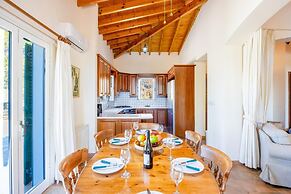 Villa Sea Pines in Nea Dimmata