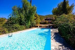 Villa Sea Pines in Nea Dimmata