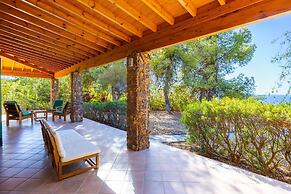 Villa Sea Pines in Nea Dimmata
