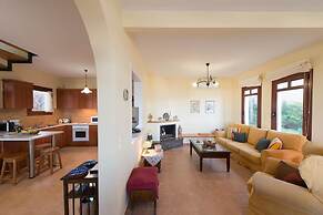 Ariadne Villa in Plaka