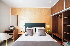 Ta  Guzeppi Boutique Stays by Zzzing