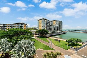 Zen Paradiso Harbour View Pool Balcony