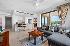 Zen Paradiso Harbour View Pool Balcony
