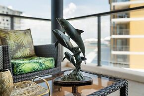 Zen Paradiso Harbour View Pool Balcony