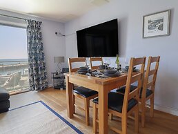36 Quay West Apartments