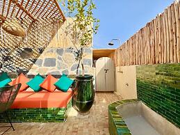 Beautiful Arab House With Swimming Pool