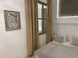 Beautiful Arab House With Swimming Pool