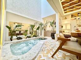 Beautiful Arab House With Swimming Pool