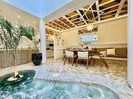 Beautiful Arab House With Swimming Pool