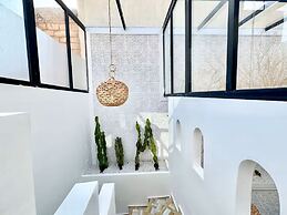 Beautiful Arab House With Swimming Pool