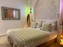 Beautiful Arab House With Swimming Pool