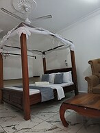 Manyatta Azure Boutique Hotel