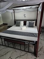 Manyatta Azure Boutique Hotel