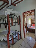 Manyatta Azure Boutique Hotel