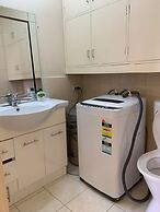 Chadstone Holiday W6 Villa