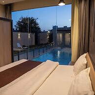 The Corner Resort