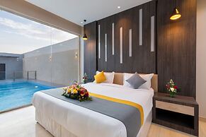 The Corner Resort