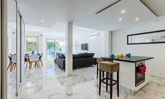 Apartment in Cannes With Stunning Sea View