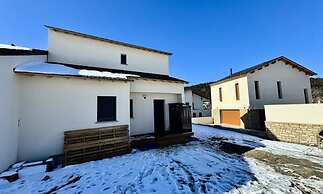 House Near Formigueres Ski Slopes