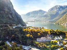 Trolltunga Aparthotel