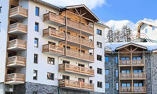 Apartment in Vars Near Foret Blanche Slopes