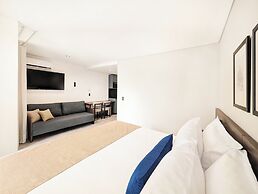 Laureles Selection Suites