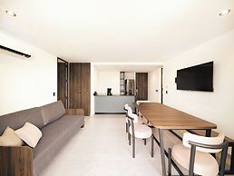 Laureles Selection Suites