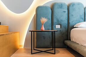 Marina Luxury Jacuzzi Suites by PS