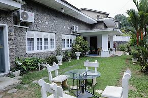 Cozy Nest Kandy Villa