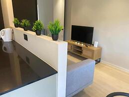 Joyful - 2 Ensuite Flat in M15