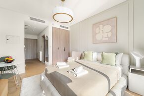 Peninsula One - 1312 Studio