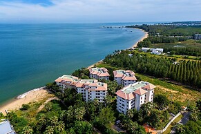 4 Bed Beachfront Condo SP43