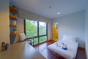 4 Bed Beachfront Condo SP43