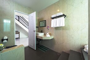 Beautiful new 7 Bedroom Villa Resort CT7
