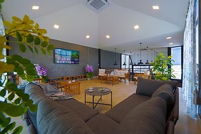 Beautiful new 7 Bedroom Villa Resort CT7