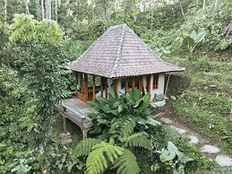 The Karu Cabin by AGATA